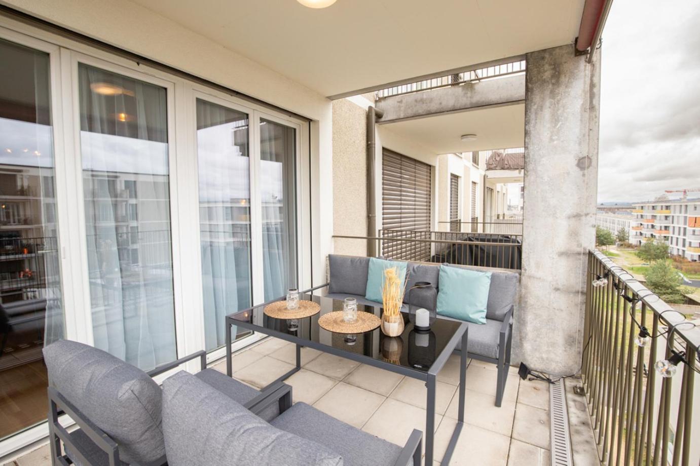 Special Einstein II Apartment Basel, Messe Kleinbasel 10-Star ภายนอก รูปภาพ