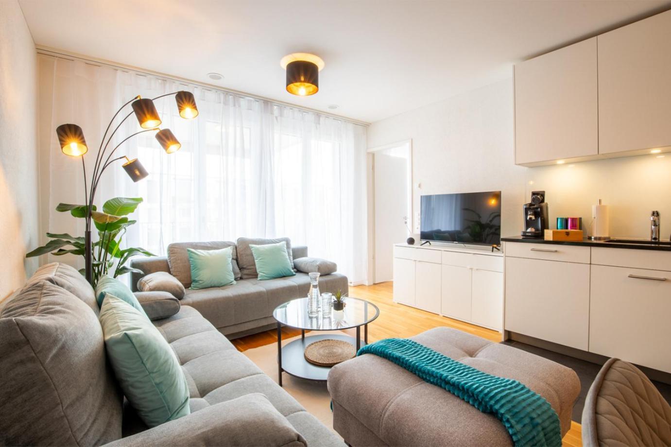 Special Einstein II Apartment Basel, Messe Kleinbasel 10-Star ภายนอก รูปภาพ